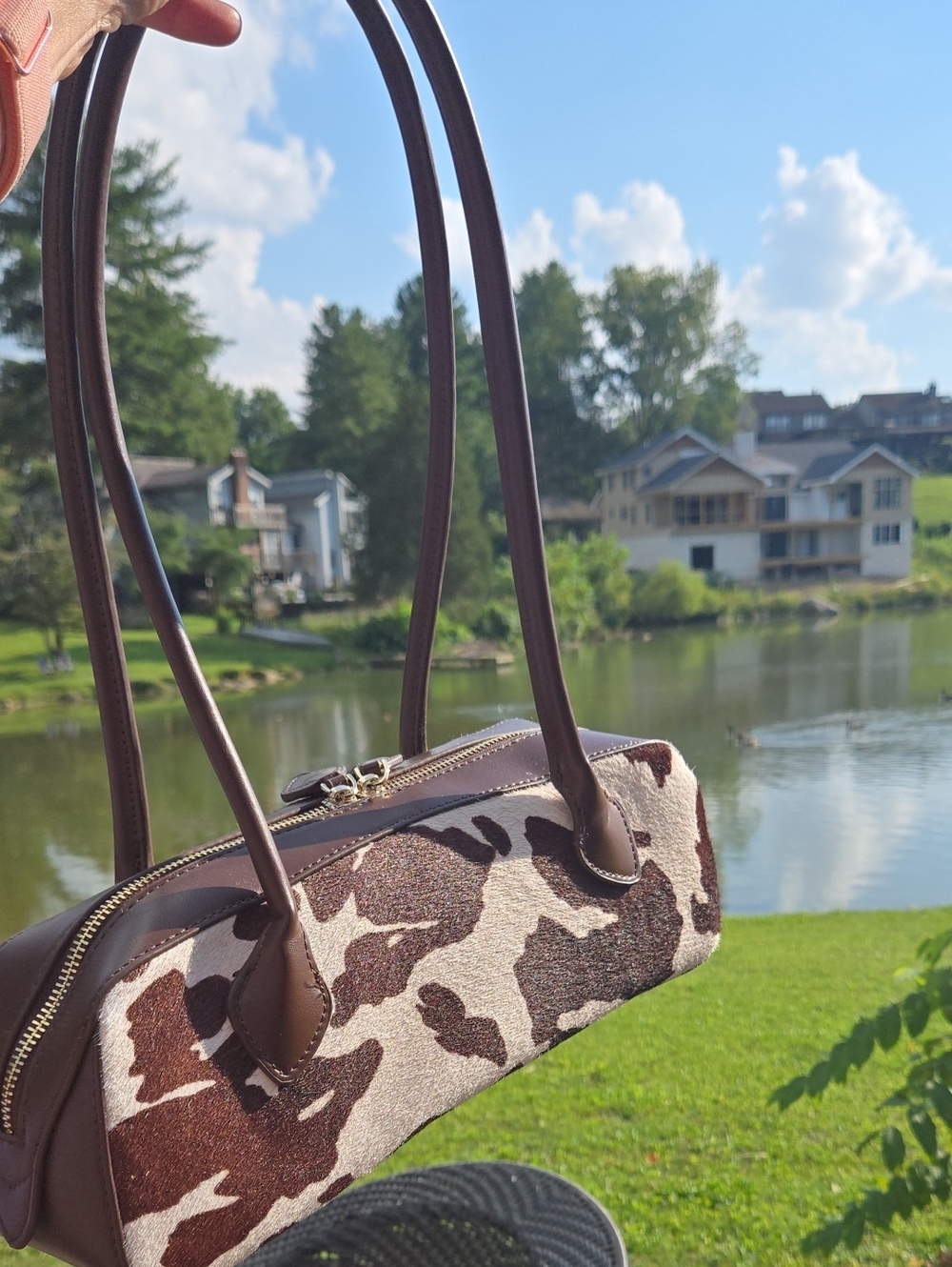 House of Harlow 1960 East-West Baguette Calf Hair Barrel Shoulder Bag Cow Design - Picture 12 of 13